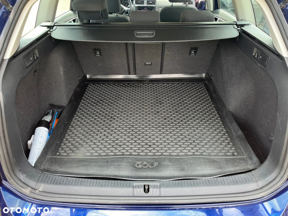 Volkswagen Golf - 9
