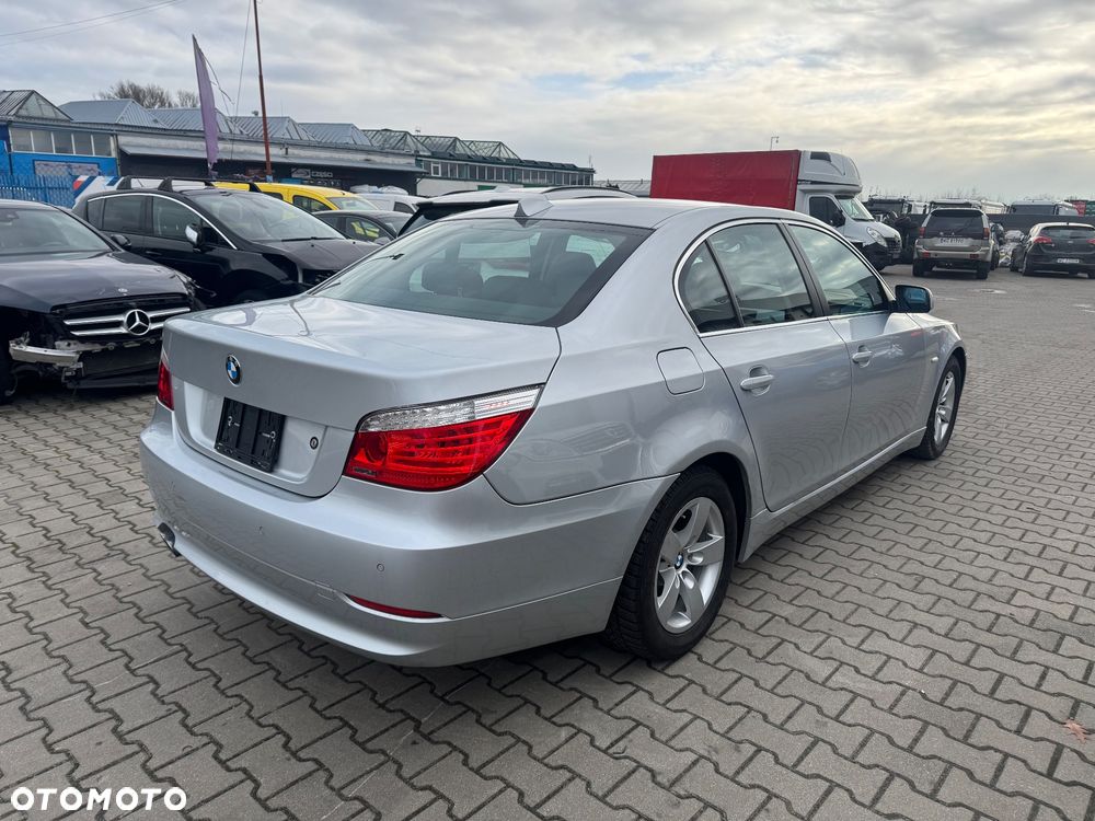 BMW Seria 5 525i Edition Exclusive - 3