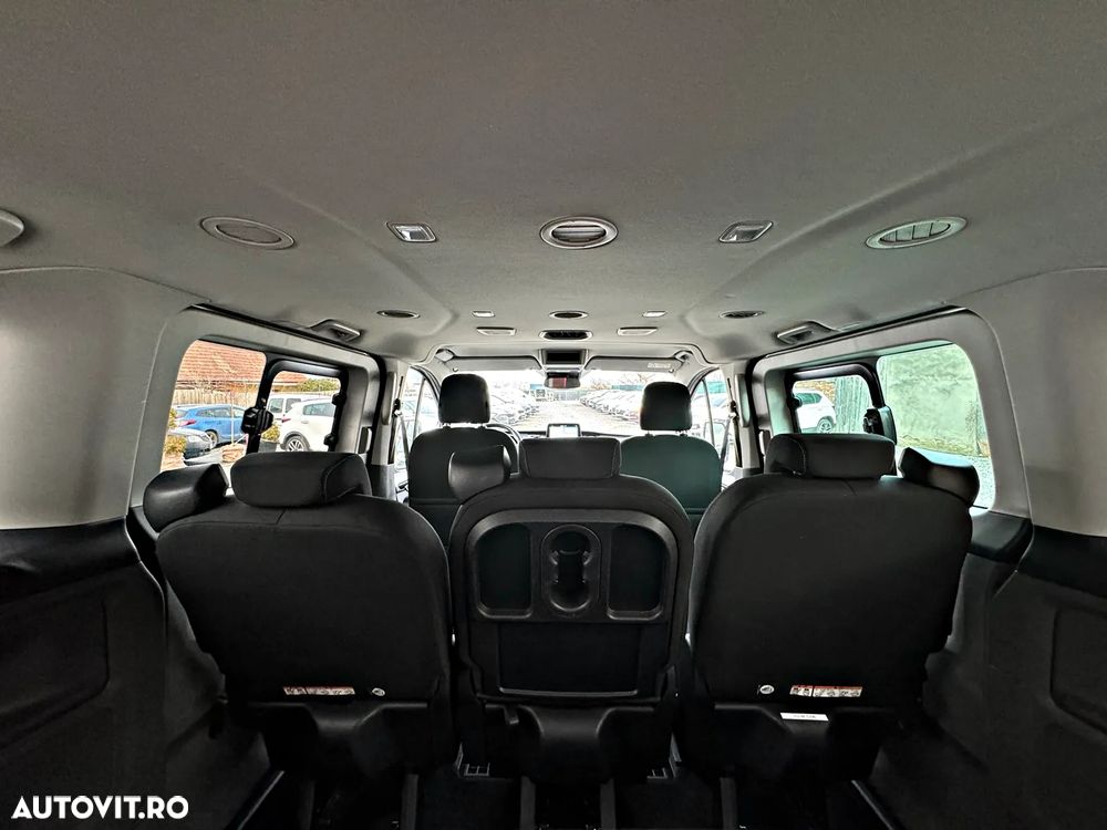 Ford Tourneo Custom 320 L2H1 VA Titanium - 31