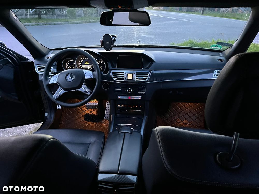 Mercedes-Benz Klasa E 220 BlueTEC 4Matic 7G-TRONIC - 15