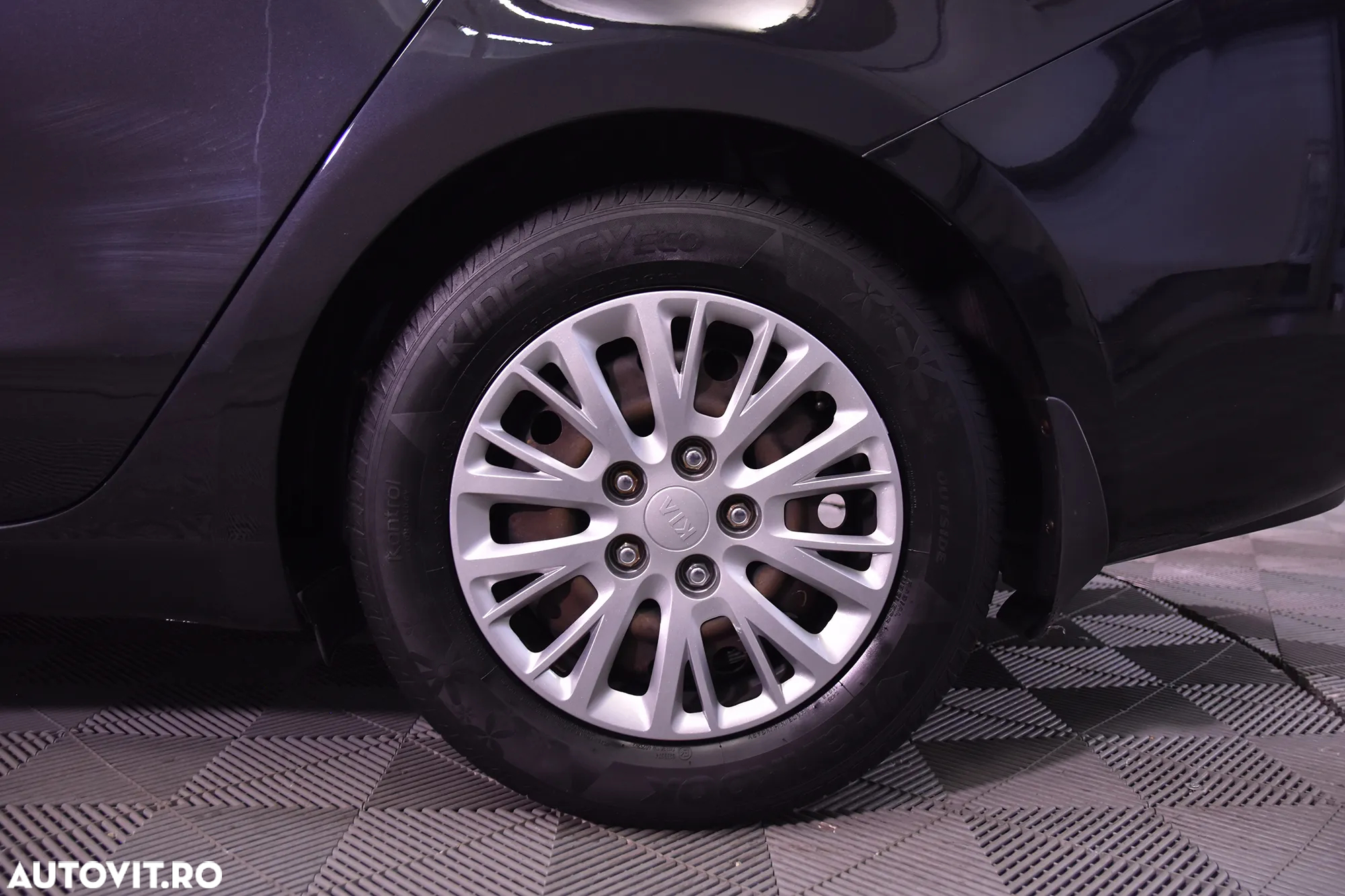 Kia Ceed - 13