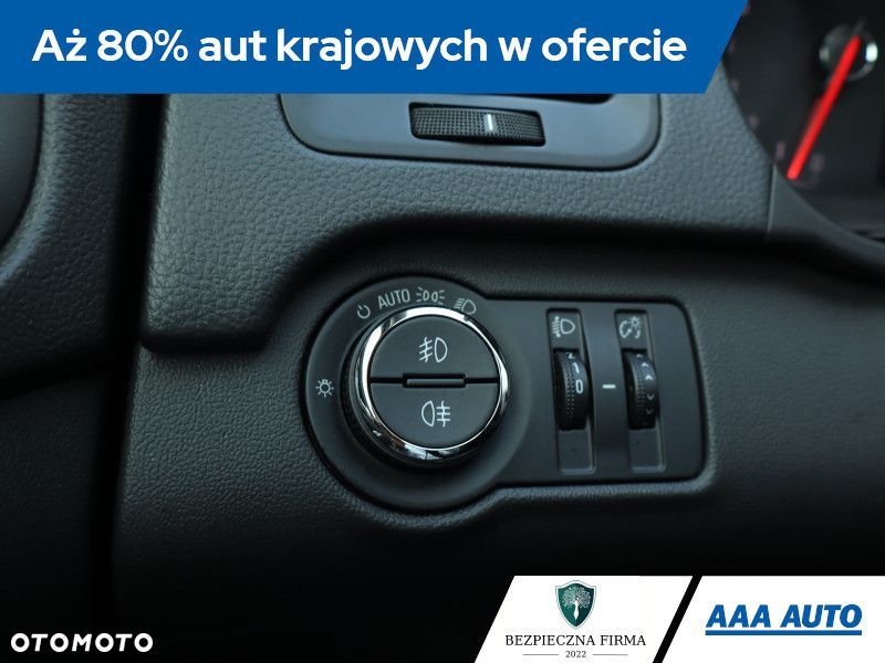 Opel Insignia - 22