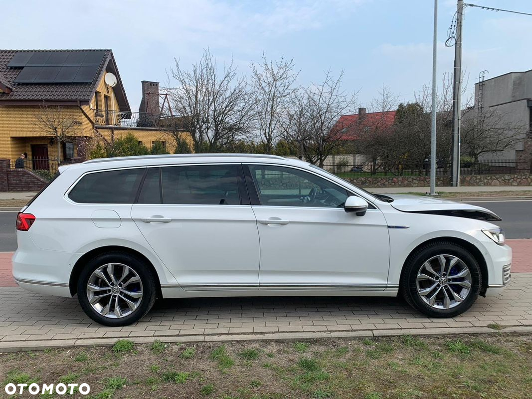 Volkswagen Passat - 3