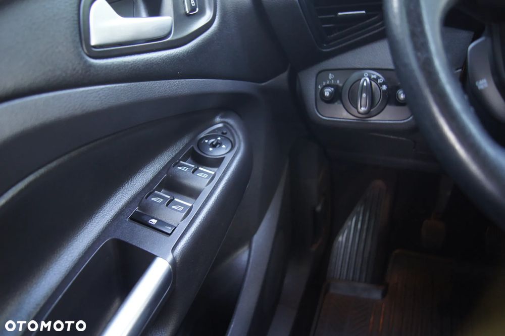Ford Kuga 1.5 EcoBoost 2x4 Trend - 19