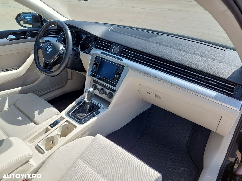 Volkswagen Passat 2.0 TDI DSG Comfortline - 15