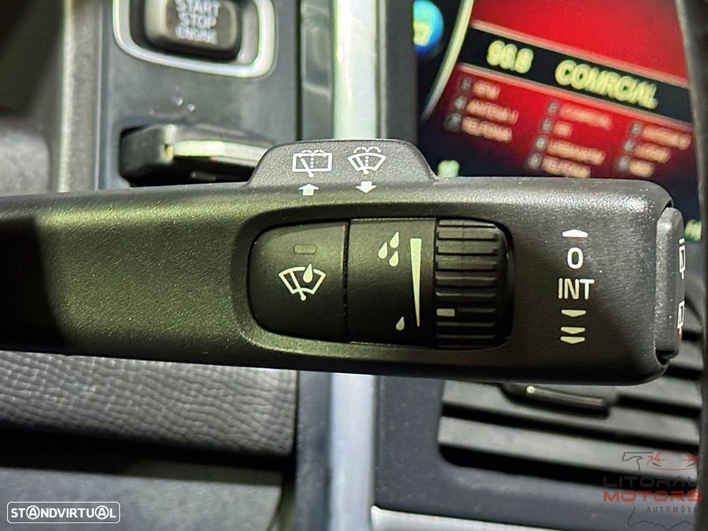 Volvo XC 60 2.0 D3 Momentum - 24