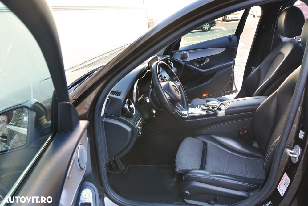 Mercedes-Benz C 220 d 4Matic 7G-TRONIC AMG Line - 19