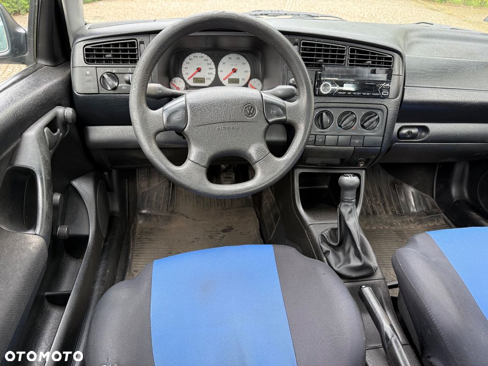 Volkswagen Golf 1.8 GL - 6