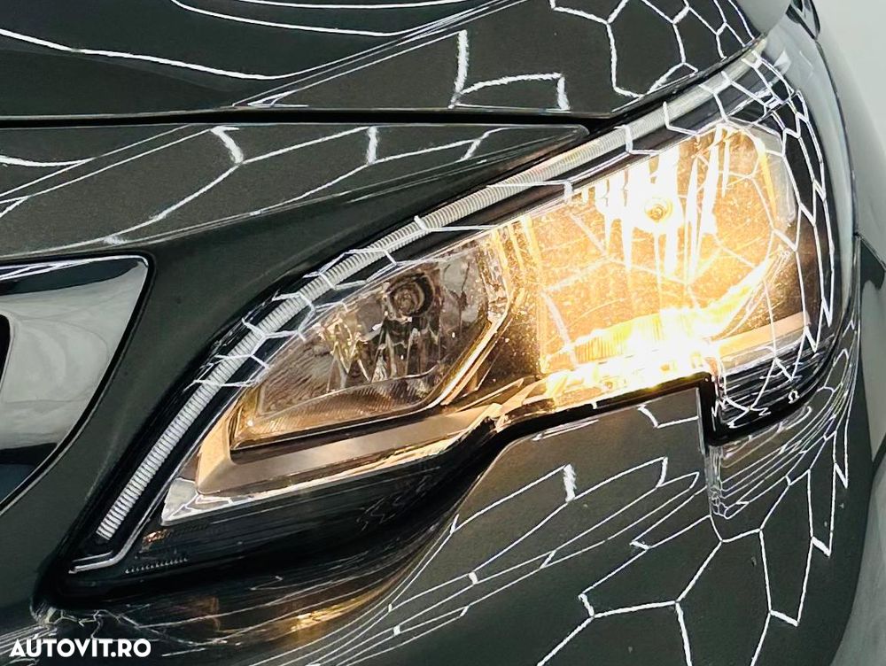 Peugeot 5008 PureTech 130 Stop & Start Allure Business-Paket - 11