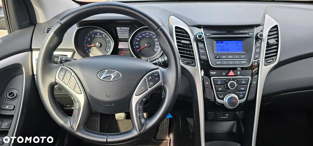 Hyundai i30 1.4 Select - 16