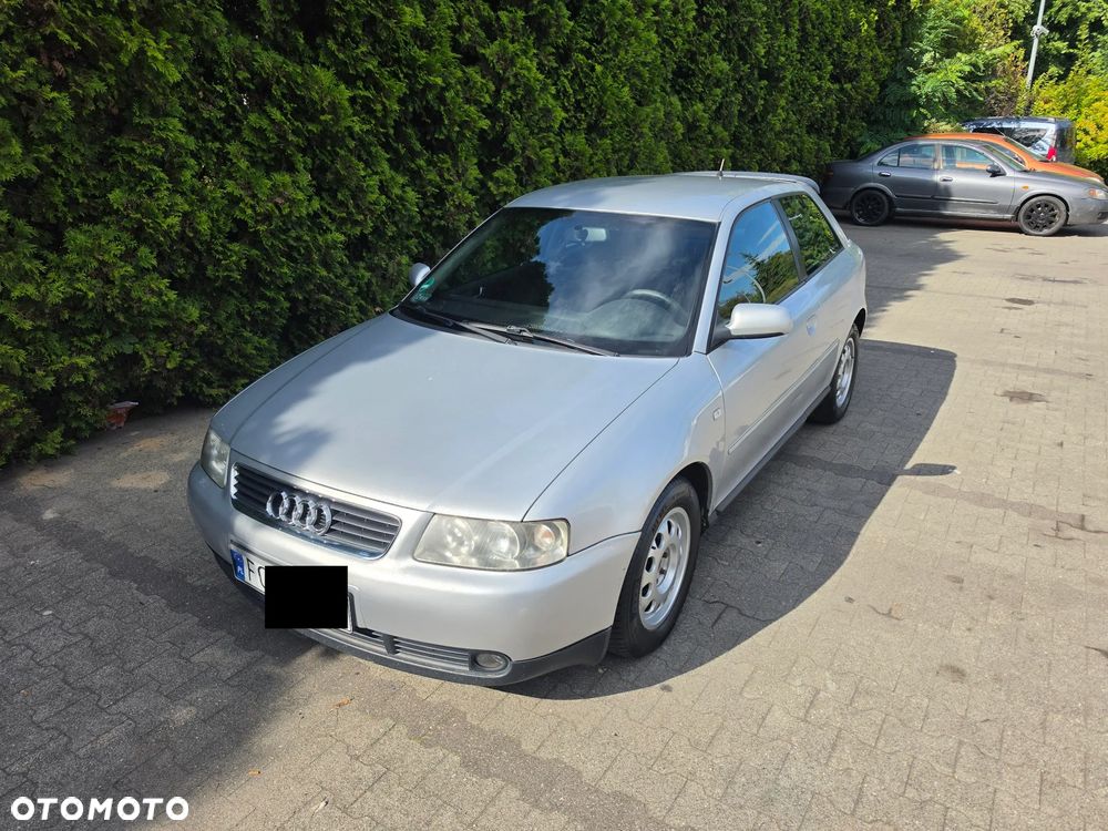 Audi A3 3-drzwiowe 1.6 Ambiente - 1