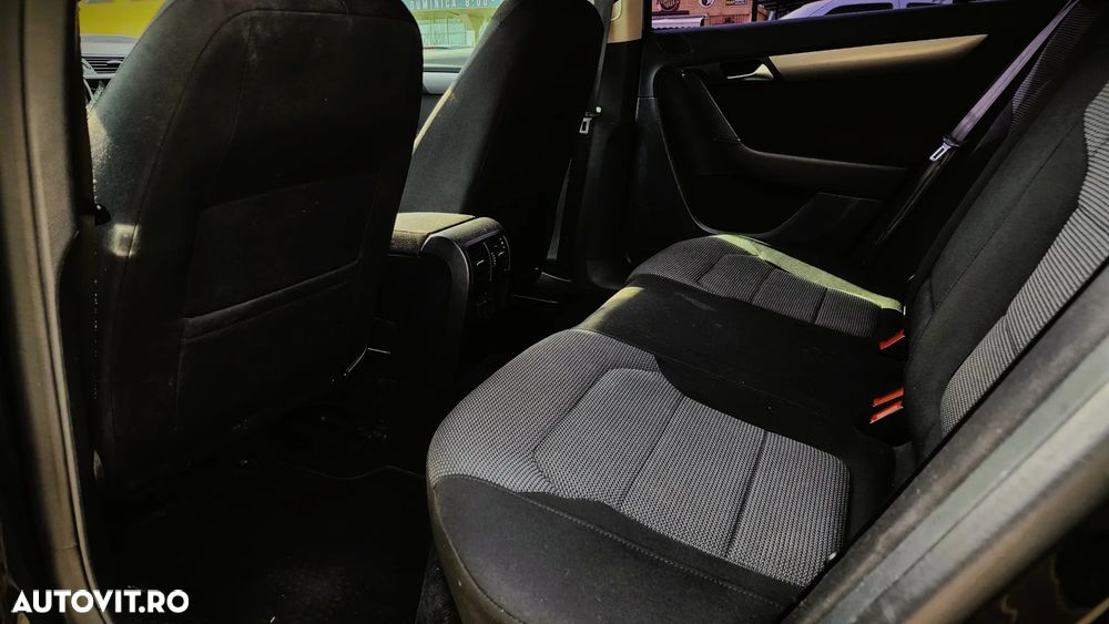 Volkswagen Passat 2.0 TDI BlueMotion Technology Comfortline - 8