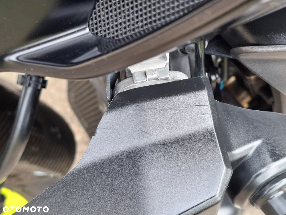 Yamaha MT - 27