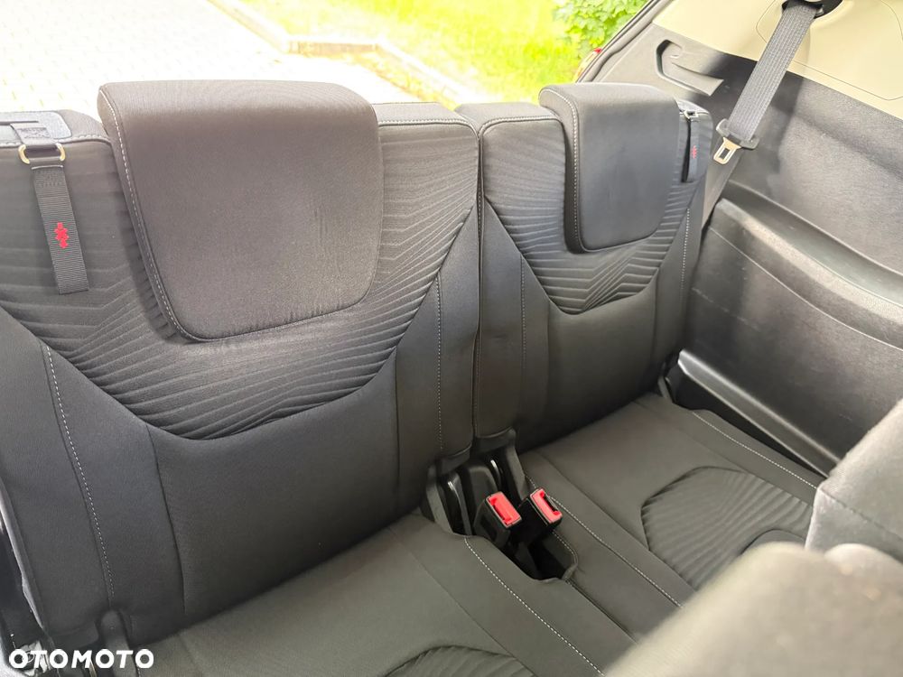 Ford S-Max - 20