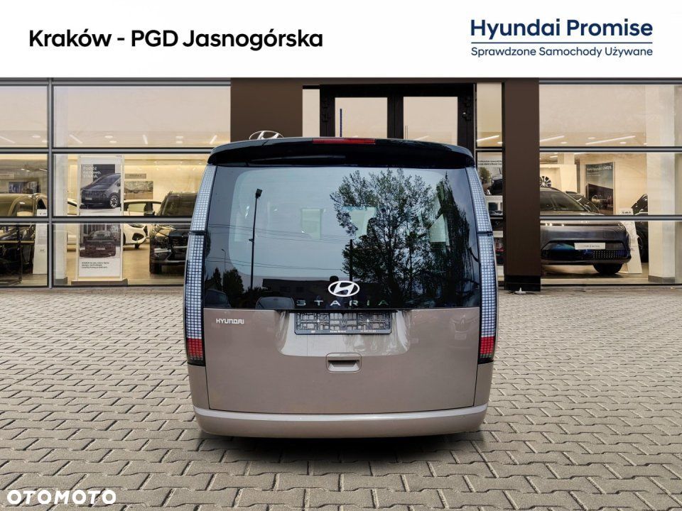 Hyundai Staria - 6