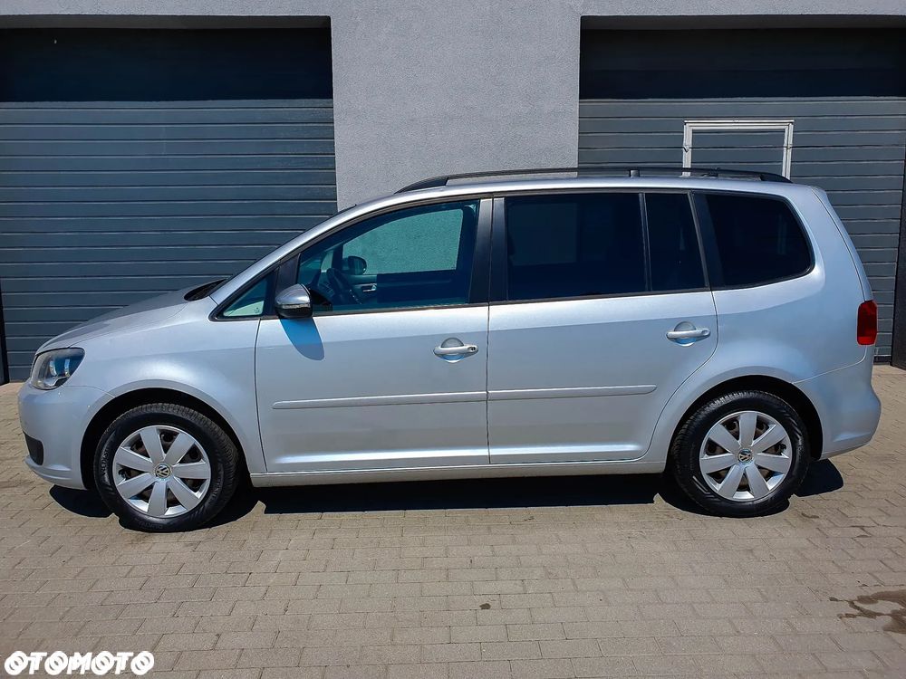 Volkswagen Touran - 27