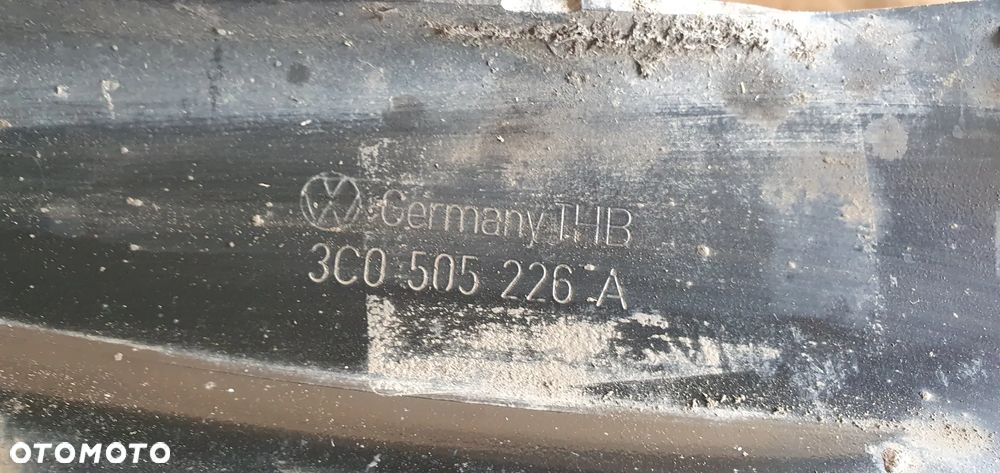 Zwrotnica piasta prawy tył tylna prawa wahacz VW Passat B6 - 8