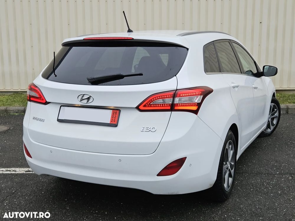 Hyundai i30 1.6 CRDI Premium - 3