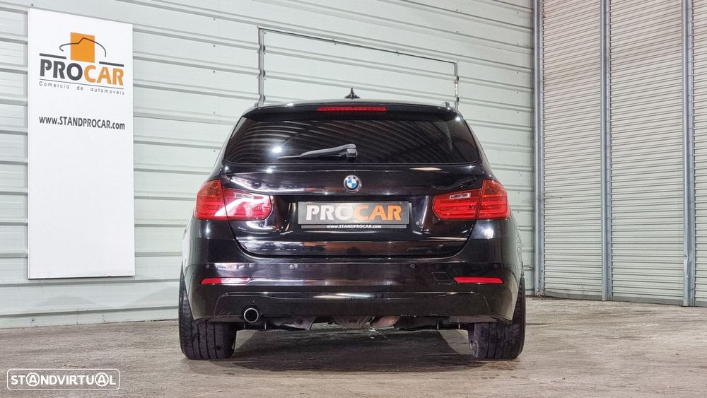 BMW 318 d Touring Auto - 32