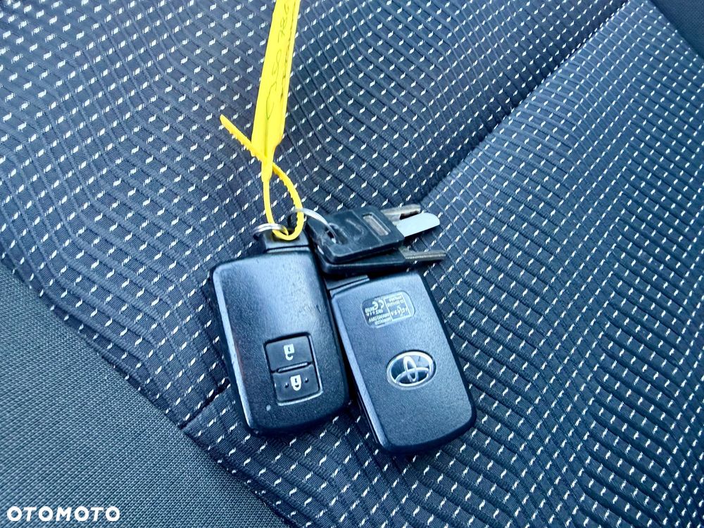 Toyota Auris 1.6 Premium Start - 22