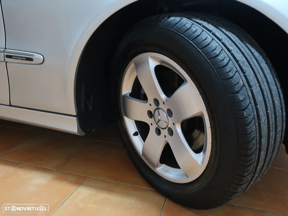 Mercedes-Benz E 220 CDI Auto Avantgarde - 7