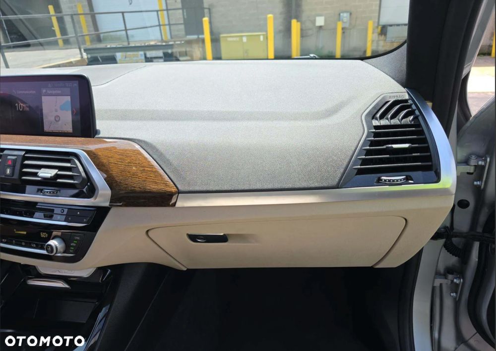 BMW X3 xDrive30i Advantage sport - 12