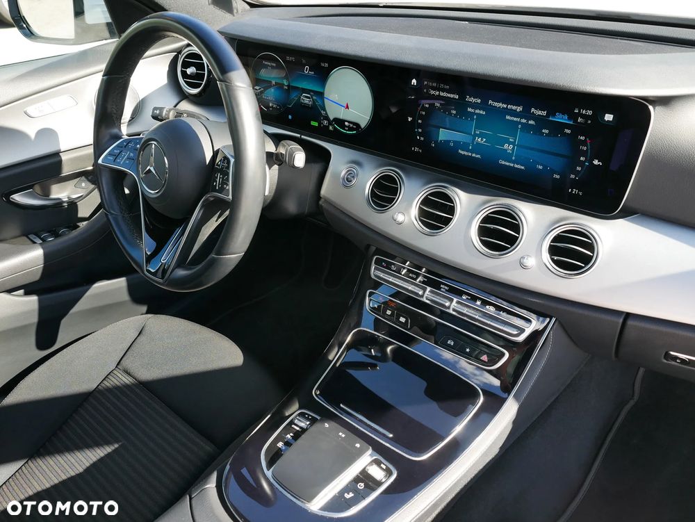 Mercedes-Benz Klasa E 300 de 9G-TRONIC - 41