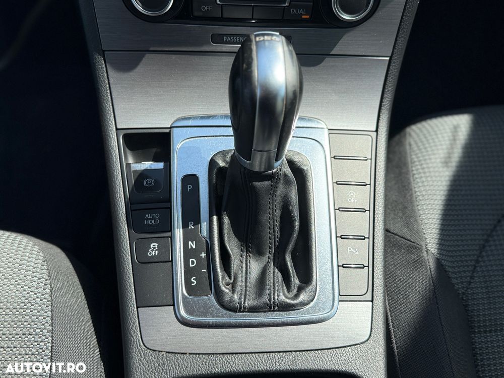 Volkswagen Passat 2.0 TDI DSG BlueMotion Technology Comfortline - 11