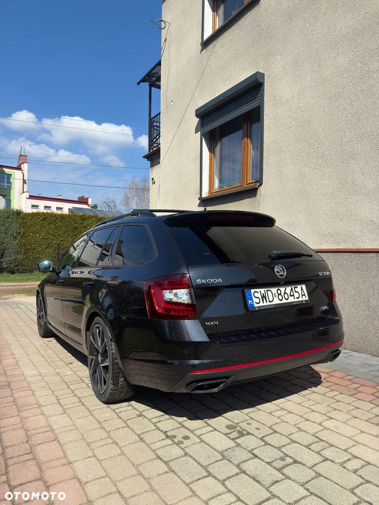 Skoda Octavia 2.0 TDI 4x4 DSG RS - 6