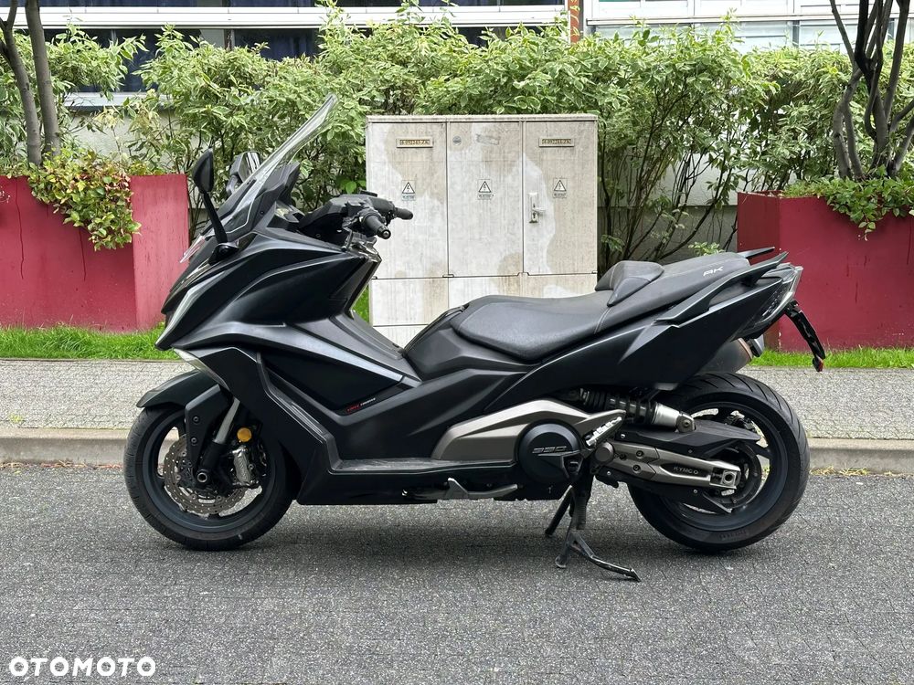 Kymco AK 550 - 6