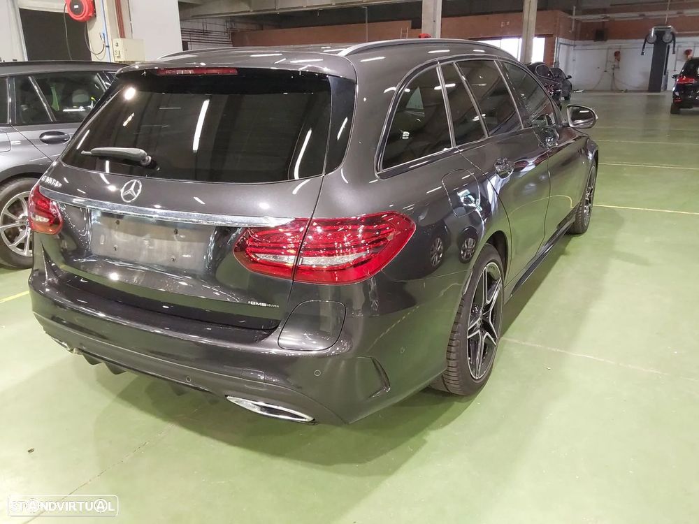 Mercedes-Benz C 300 de AMG Line - 2