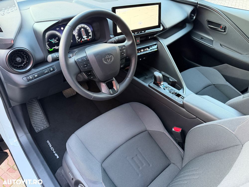 Toyota C-HR 1.8 Hybrid Team Deutschland - 9