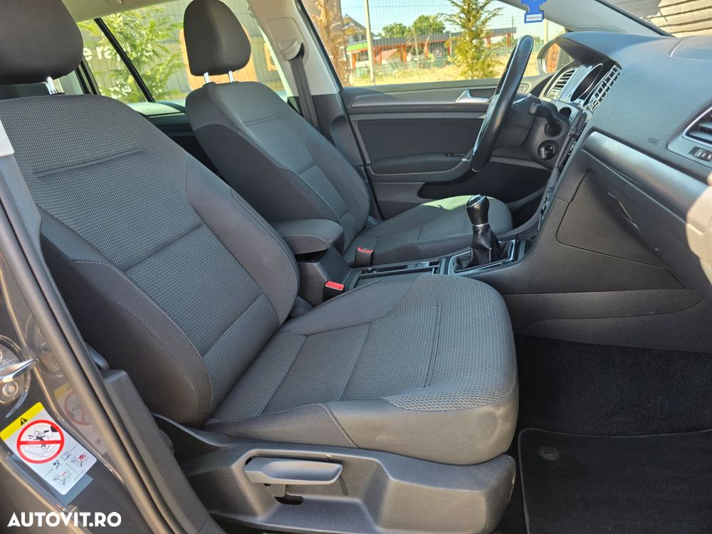 Volkswagen Golf 1.6 TDI Comfortline - 8