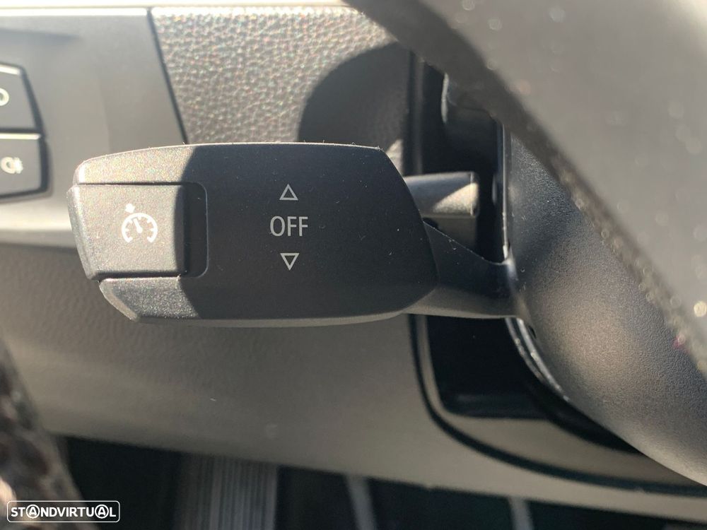 BMW 318 d Pack M - 31