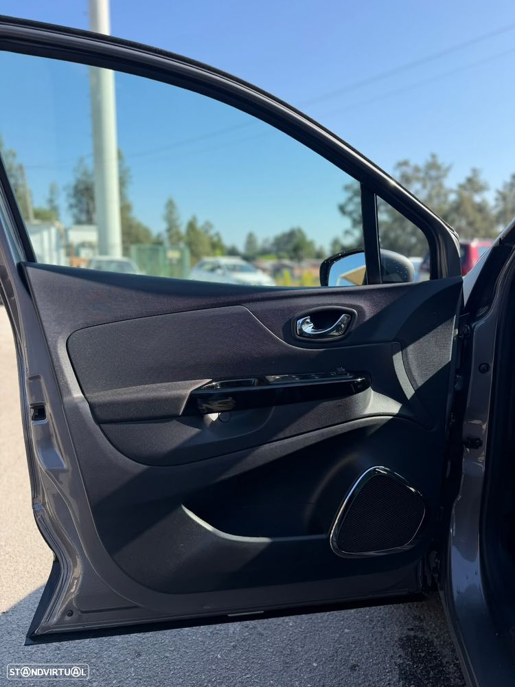 Renault Captur 1.5 dCi Exclusive - 11