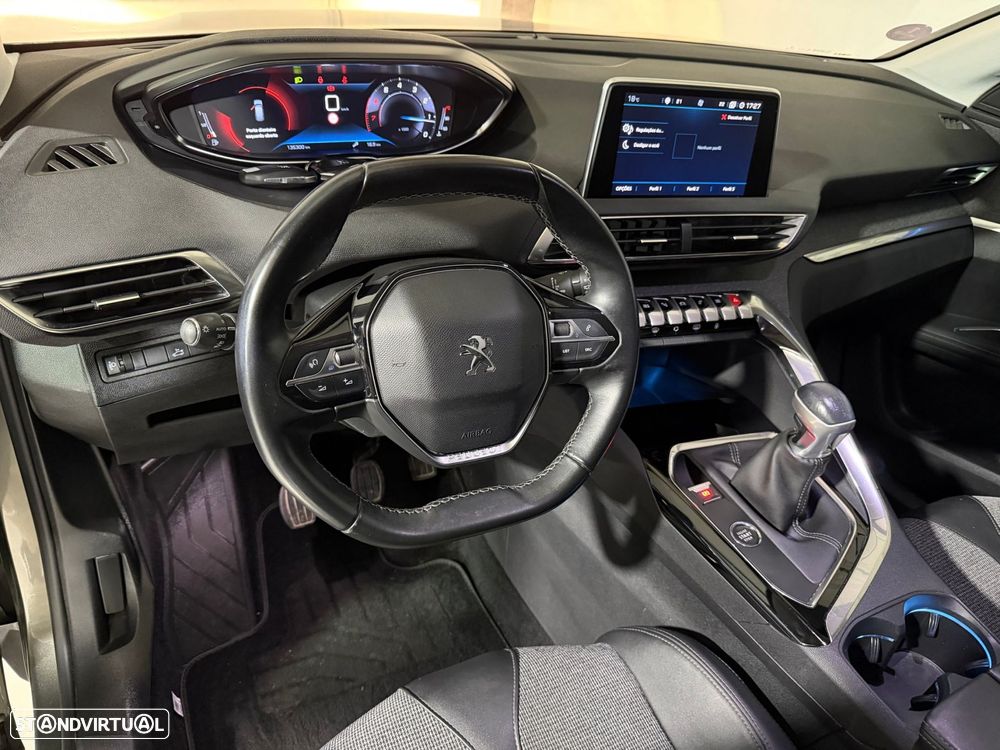 Peugeot 5008 1.2 PureTech Allure - 18