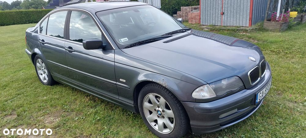BMW Seria 3 323i - 2