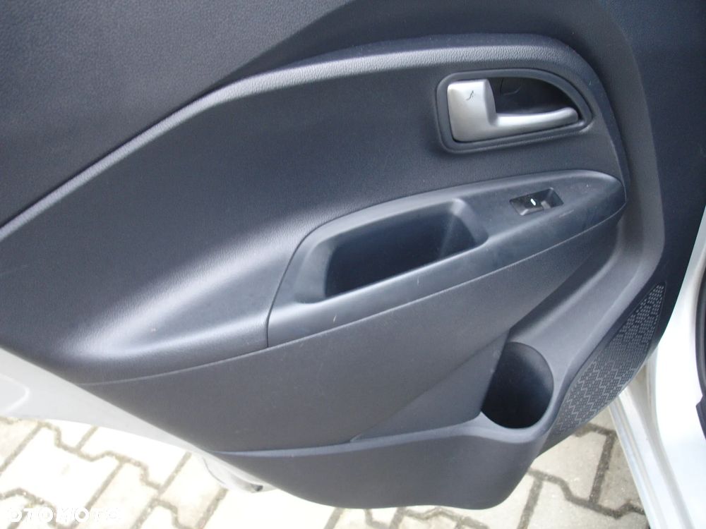 Kia Rio 1.1 CRDI Dream Team Edition - 13