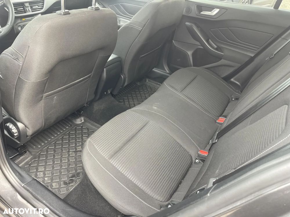 Ford Focus 1.0 EcoBoost Titanium Business - 18