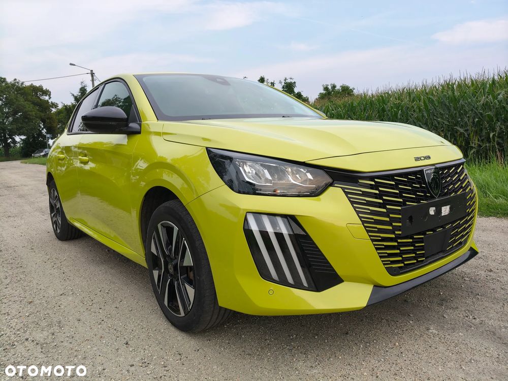 Peugeot 208 - 10