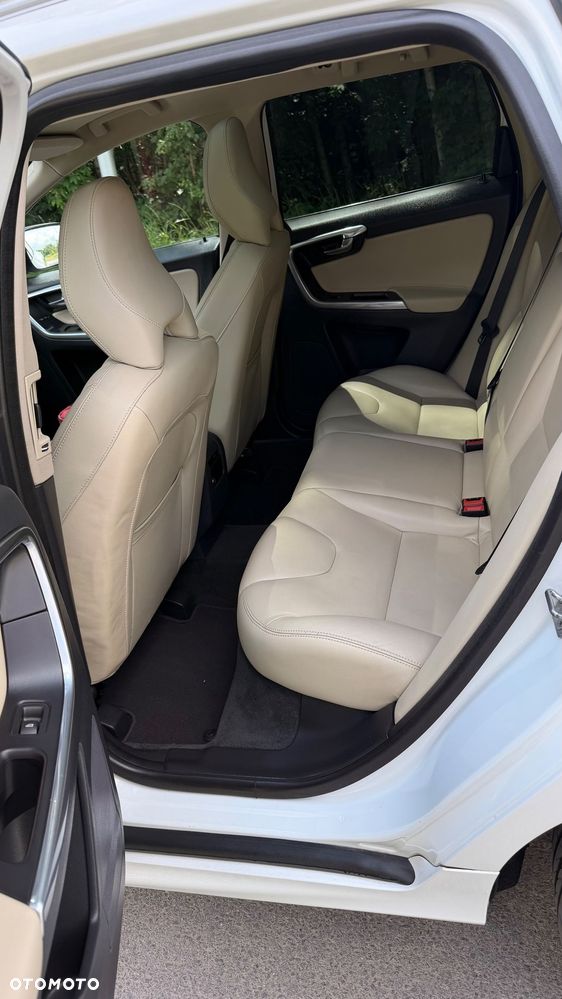 Volvo XC 60 D4 Drive-E Summum - 17