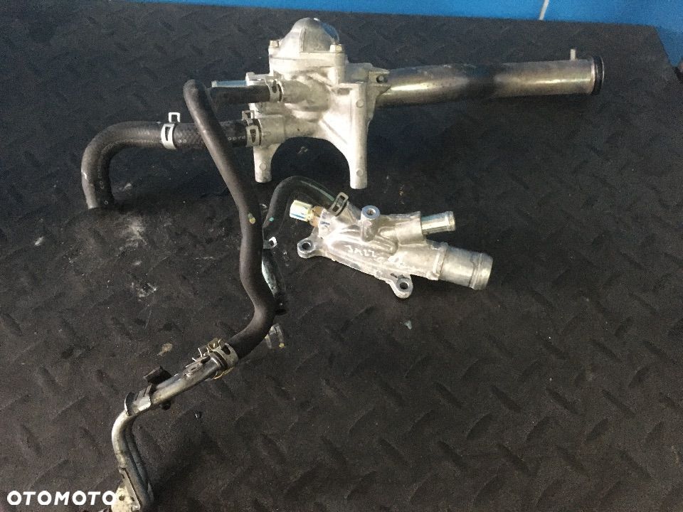 OBUDOWA TERMOSTATU HONDA JAZZ 1.3 IVTEC L13Z2 - 2