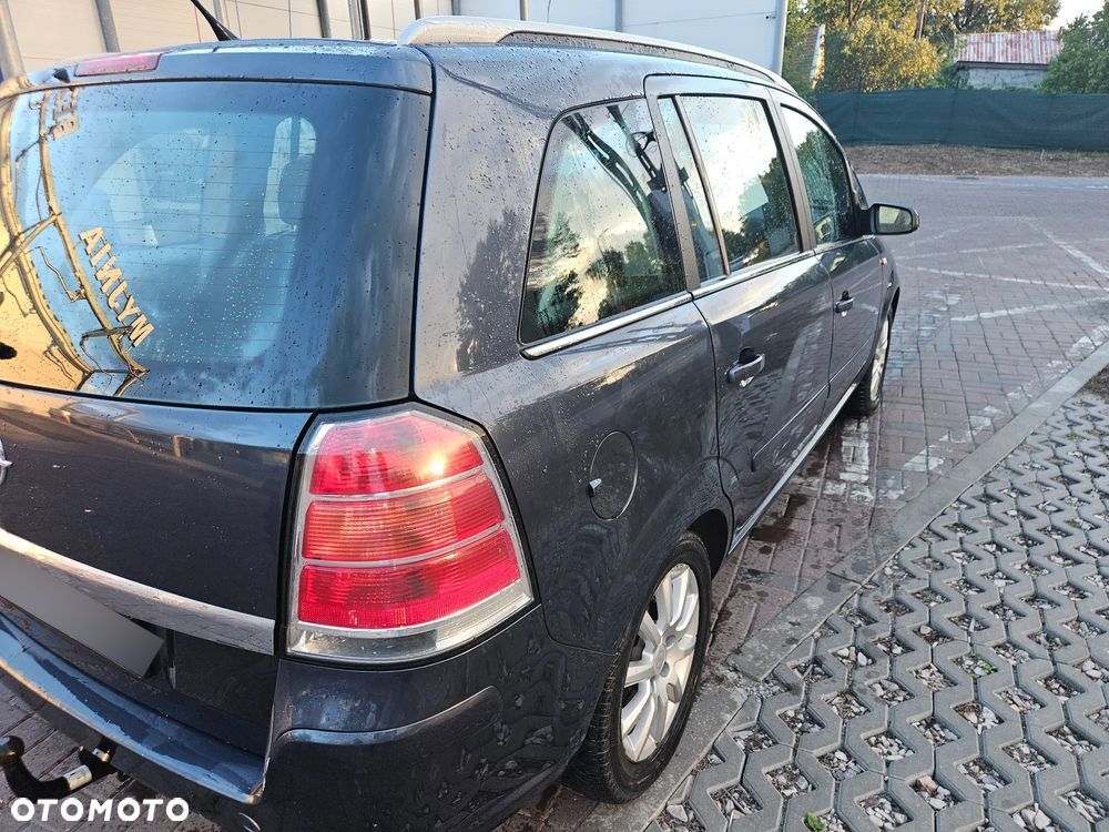 Opel Zafira - 4