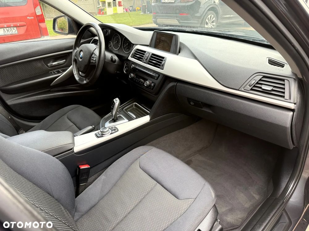 BMW Seria 3 318d - 8