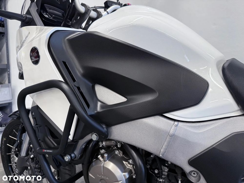Honda VFR - 26