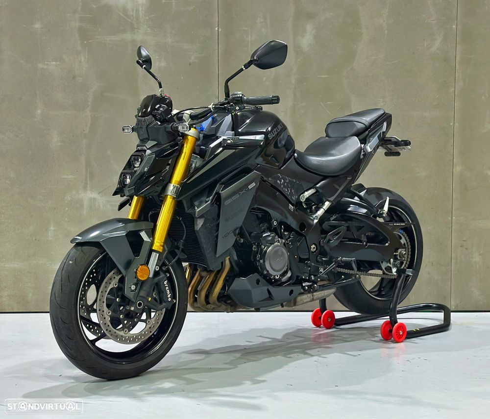 Suzuki GSX 1000 S - 1
