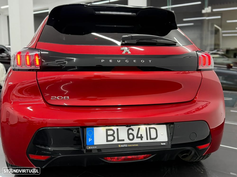 Peugeot 208 PureTech 100 EAT8 Allure - 36