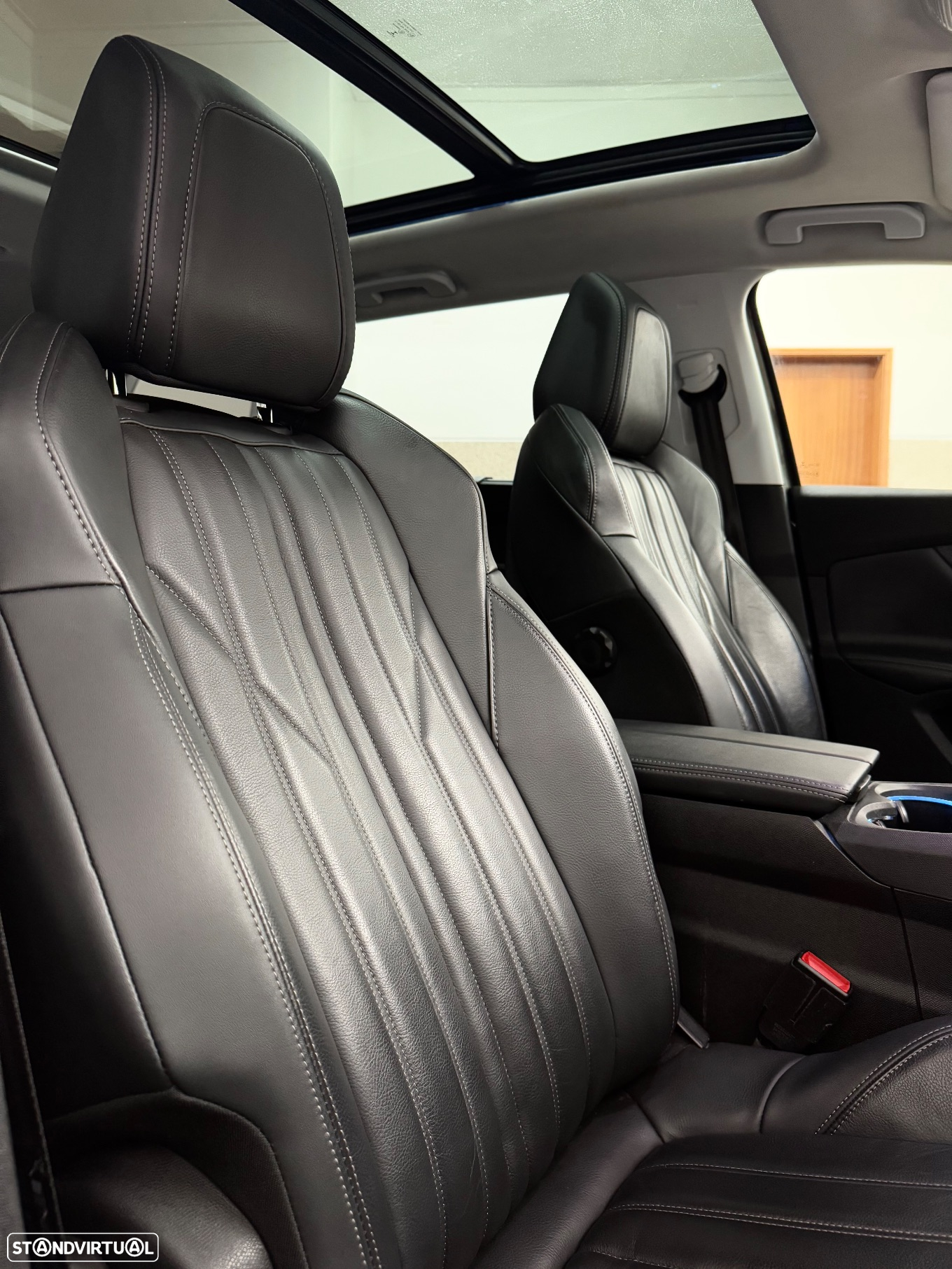 Peugeot 5008 1.5 BlueHDi Allure Pack EAT8 - 21