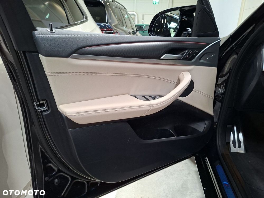BMW X4 - 11