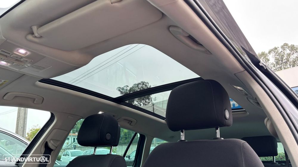 VW Passat Variant 2.0 TDi Highline DSG - 16